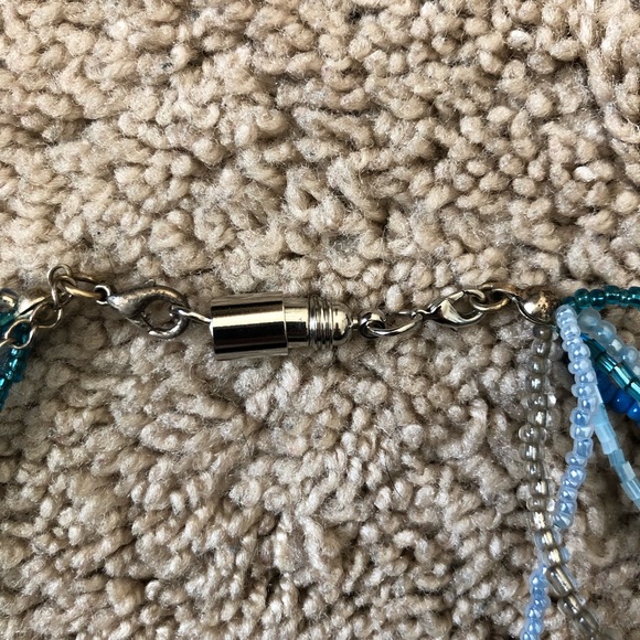 Shell Necklace - Picture 5 of 7